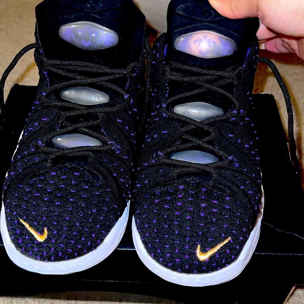 Boys Lebron James sneakers